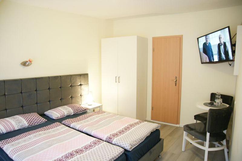 Das Sofa Restaurant-Hotel-Spaetkauf Greifswald Buitenkant foto